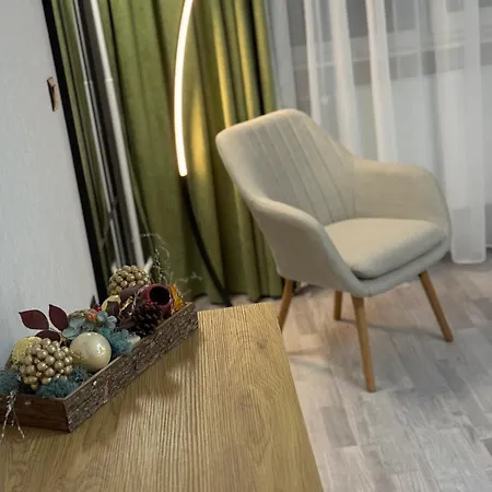 T&h Center Апартаменты *
