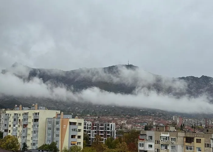 T&h Center Apartment Sliven